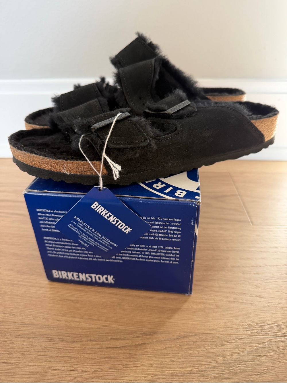 NEW! Birkenstock Black Shearling Arizona Slide Sandals, size 41